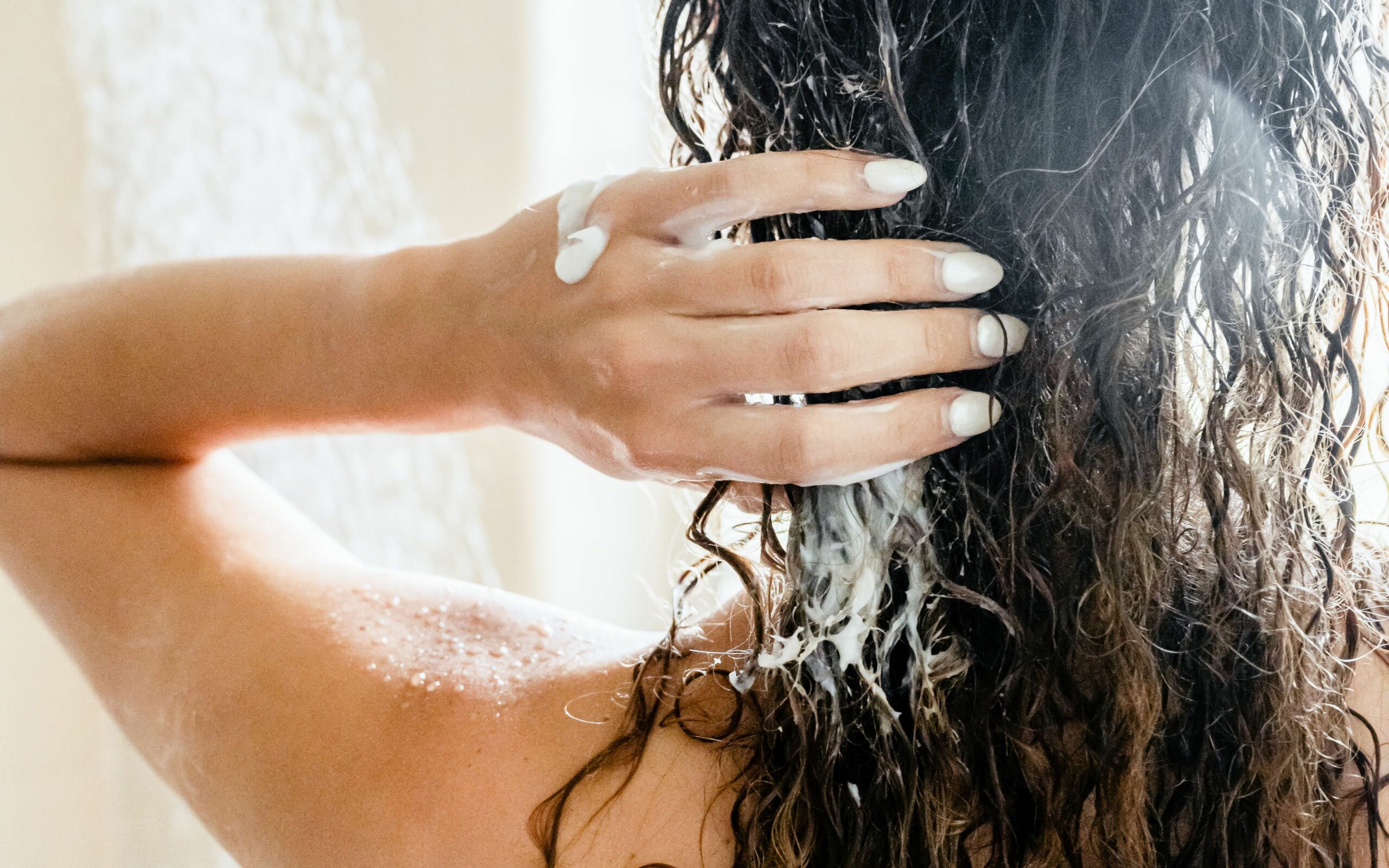 The Best Ingredients for a Personalized Hair Routine